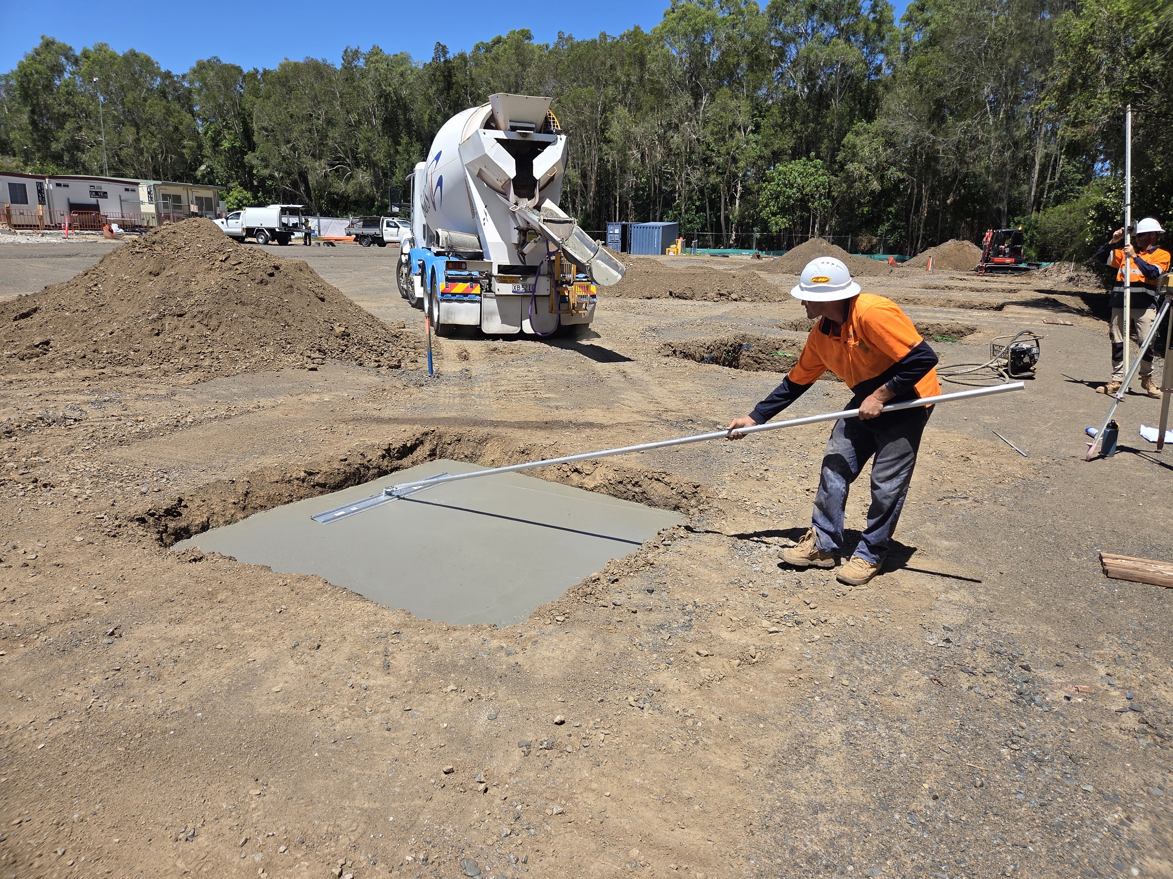 LifePointe Church — finishing SteelX pad footing