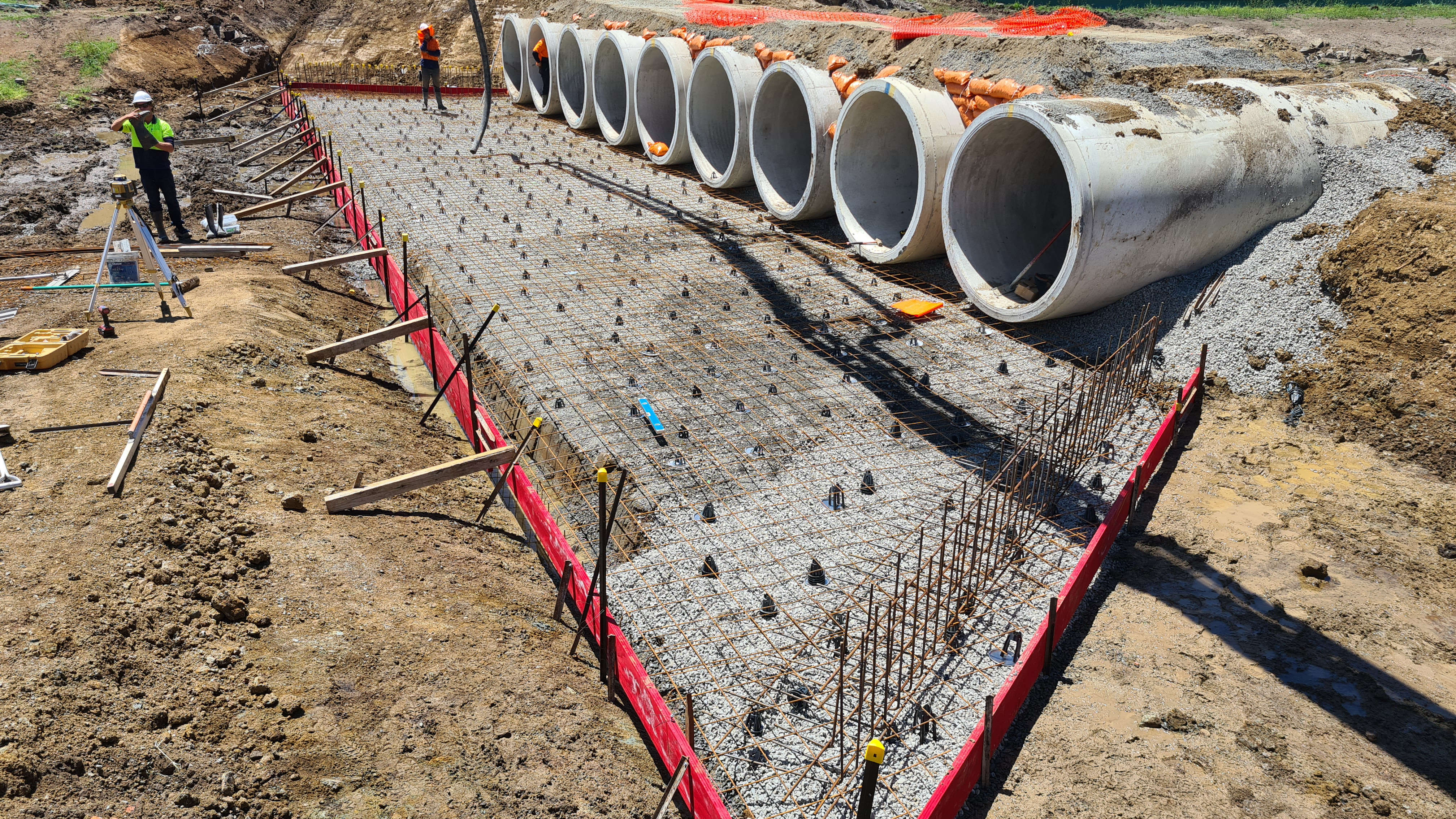 Culvert apron — SL82 mesh with SteelX ready for pour