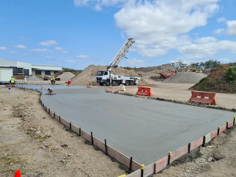 Rawcon — heavy traffic slab pour with concrete pump